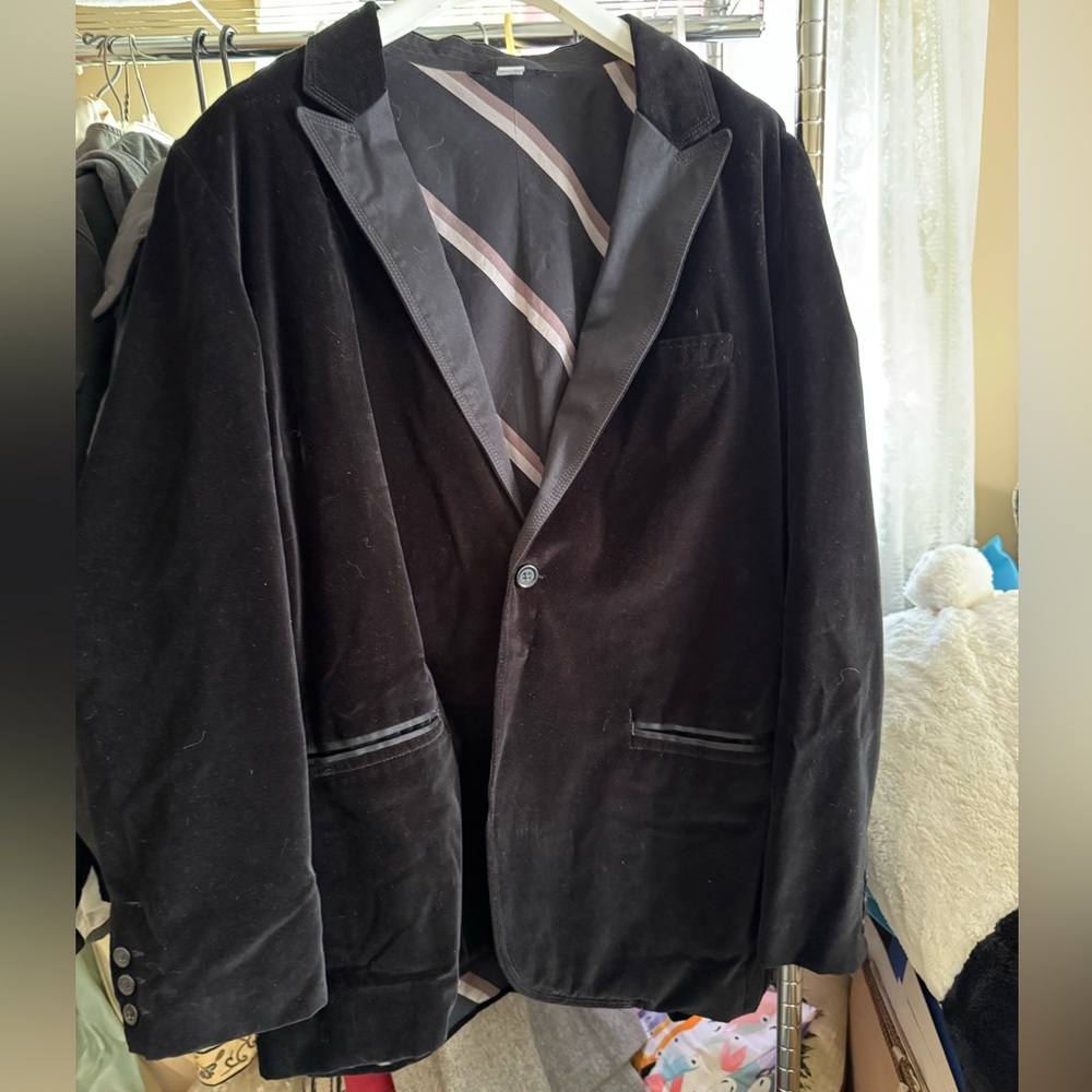Soft black velvet sports coat sized xl